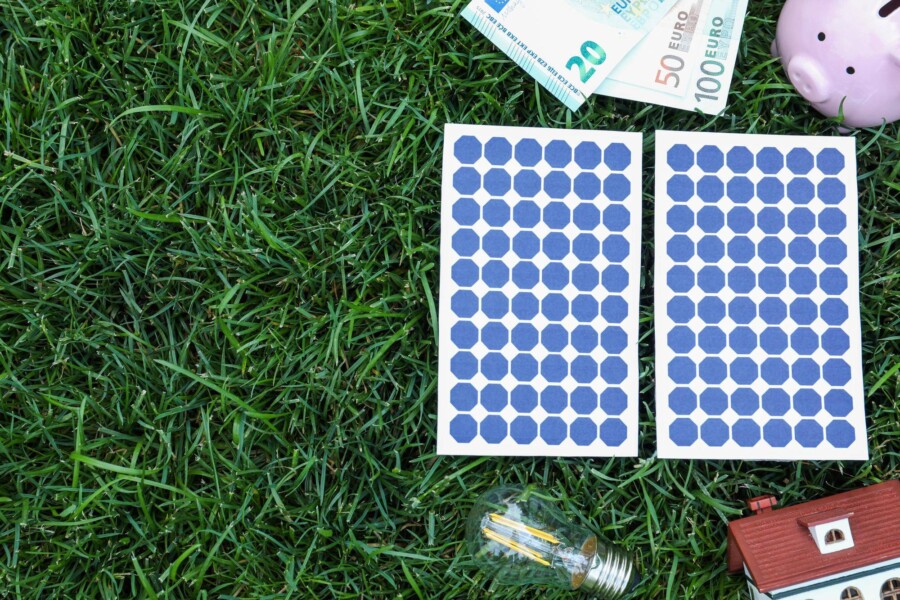 Od czego zależy ile kosztuje panel solarny?